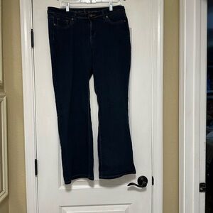 Size 14W Vera Wang Bootcut Jeans.